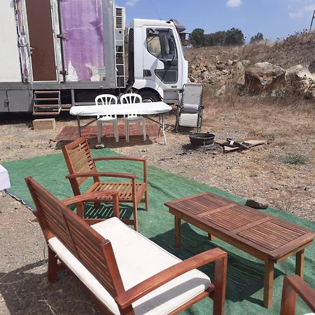Luxury Caravan Truck In The Golan Heights Bruchim Qela' Alon Exterior photo