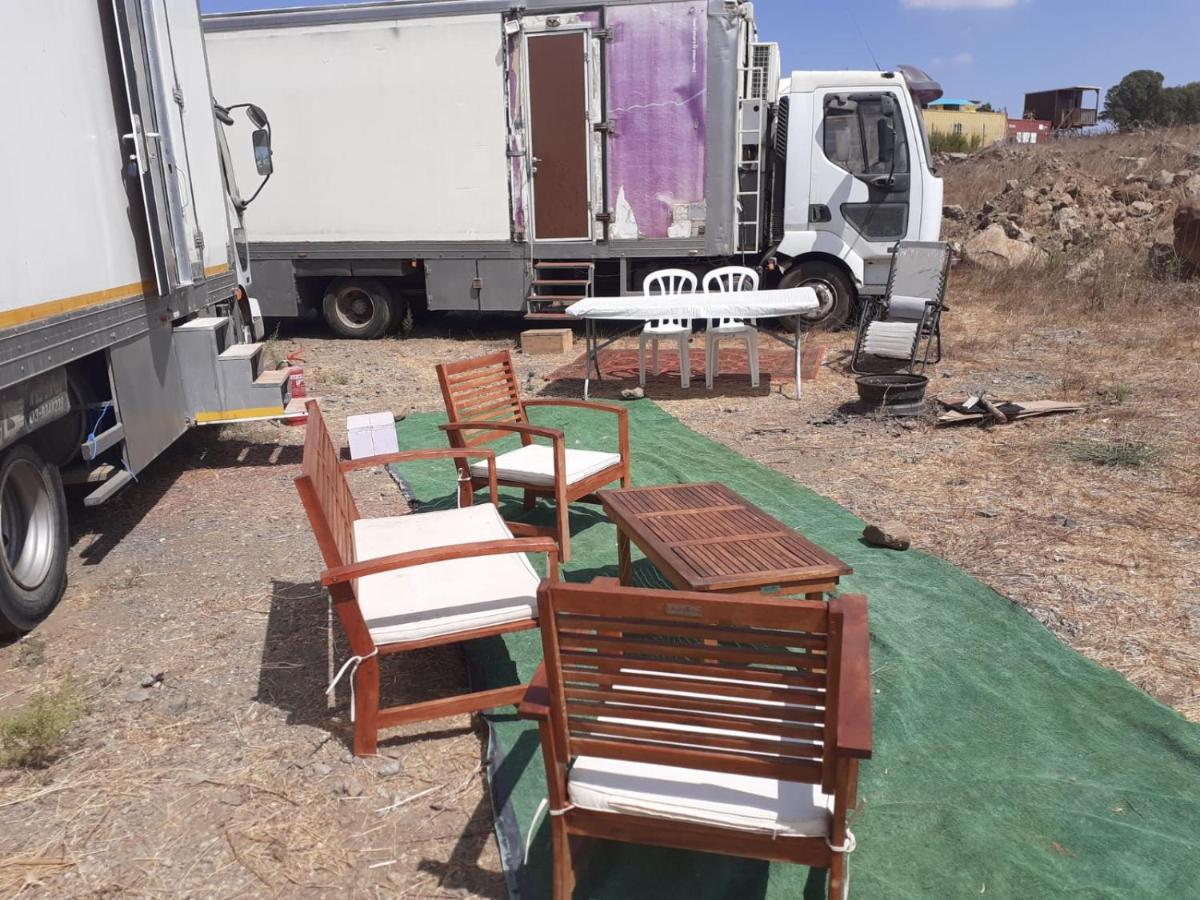 Luxury Caravan Truck In The Golan Heights Bruchim Qela' Alon Exterior photo